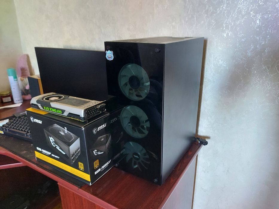 Продам  Блок ,Видеокарта ,Монитор