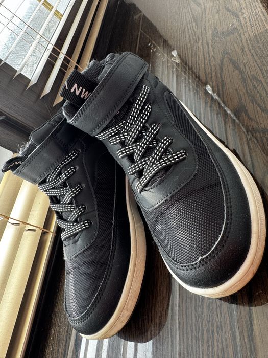 Продаю хайтопи, черевики HM на хлопчика