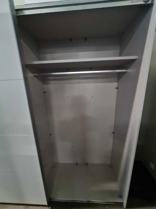 Szafa przesuwna SOPHISTISPACE / Wyprzedaż ekspzoycji