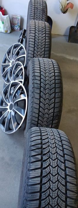 Opony zimowe na felgach stalowych Opel Astra Mokka.