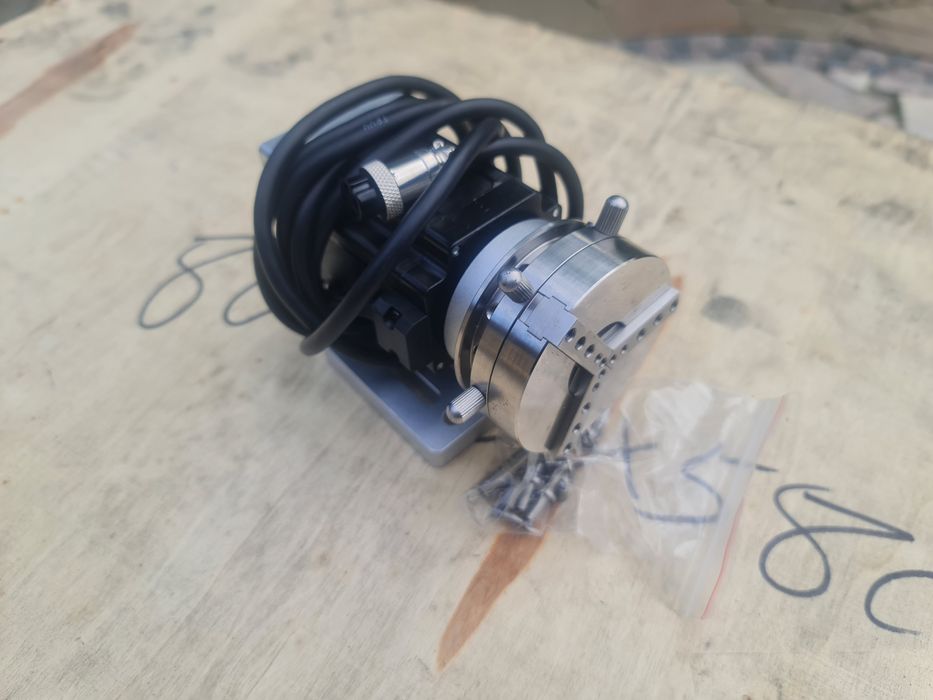 Поворотний пристрій для кілець D65, D69