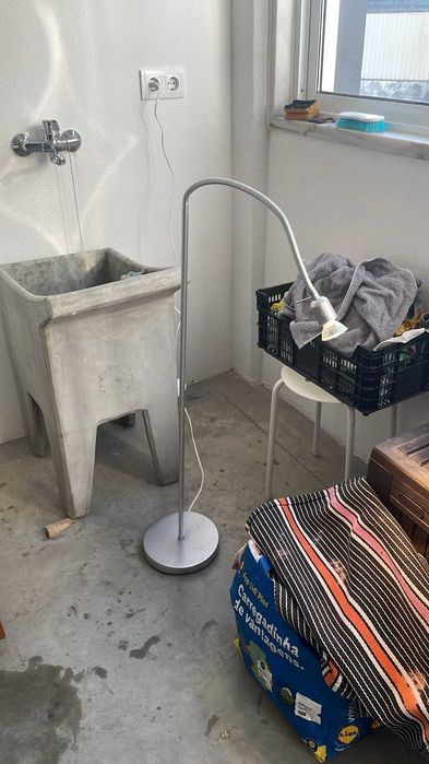 Candeeiro de pé - Cinzento