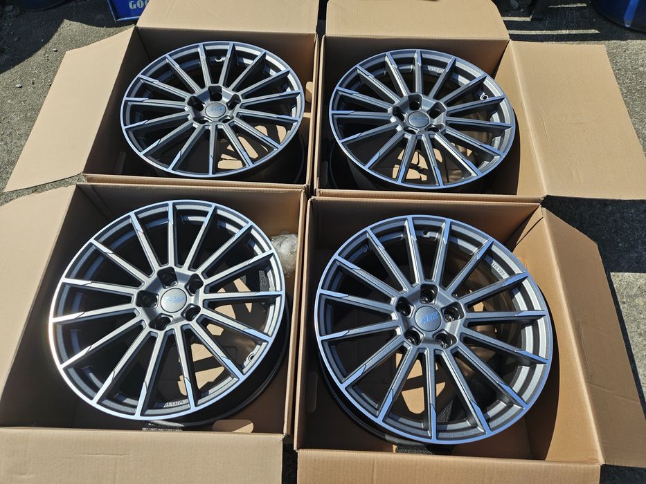 Felgi aluminiowe 5x114.4 8.5j et 38 19" honda Accord