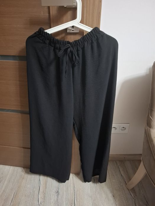 Muślinowe czarne spodnie L/XL