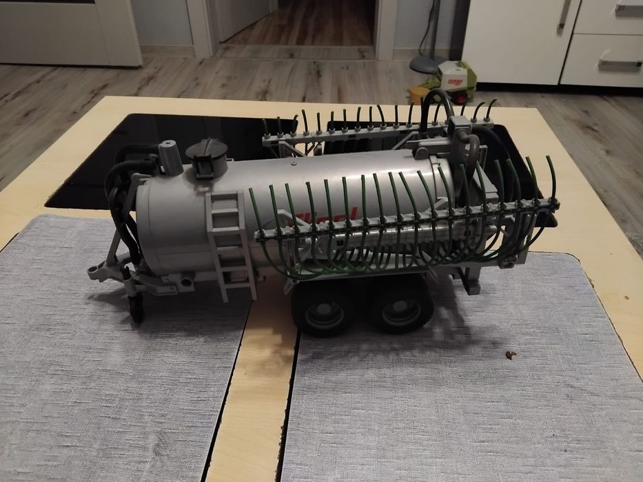 Sprzedam zabawki brudera