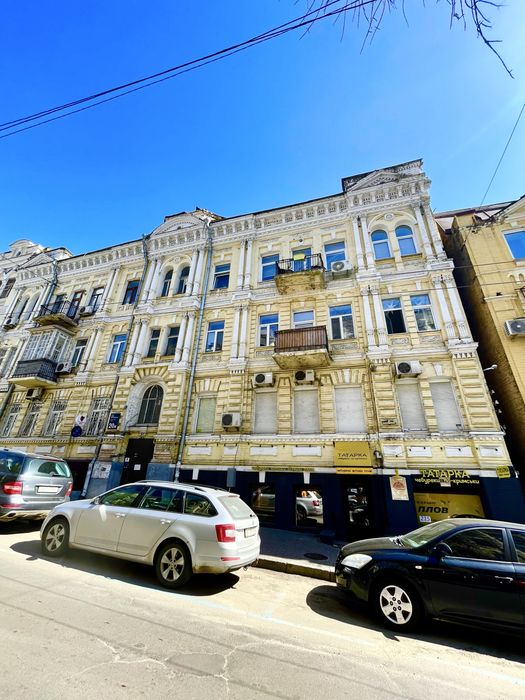 Продаж діючий ресторан - Майдан Хрещатик Софіївська пл. вул. Мала Житомирська 20 (135 кв)
