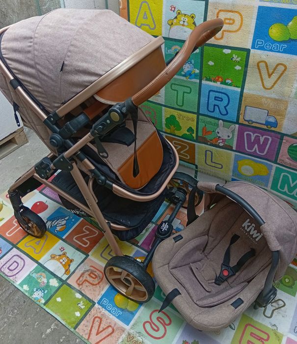 Продам детскую спортивную коляска  2 блока люлька +прогулка.