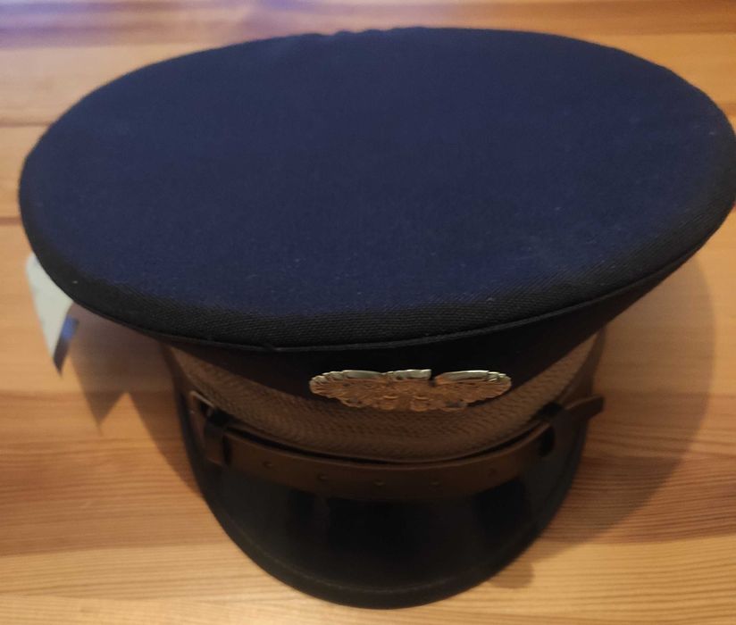 Czapka strażnika przemysłowego PRL z metką