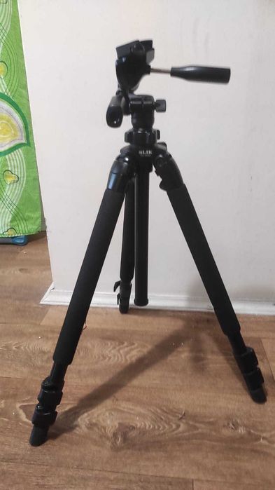 Продам штатив SLIK Pro 500DX в комплекте с фирменной 3D-головой SLIK Able 300DX Head (SH-705E).