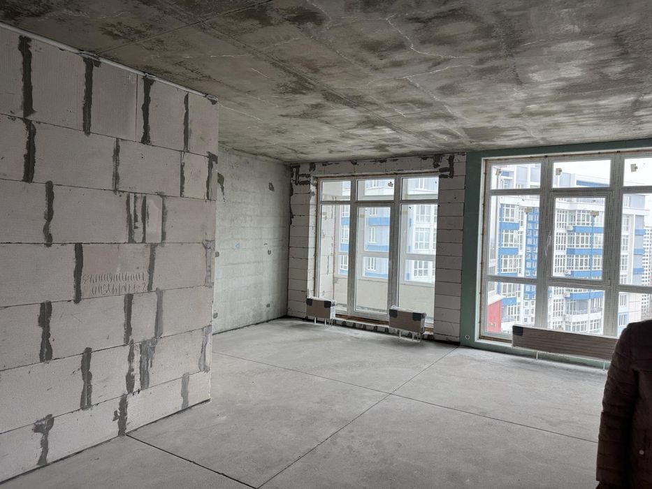 Продам ВИДОВУЮ квартиру в ЖК 4 Сезона, пр-т Гагарина (3-216-485)