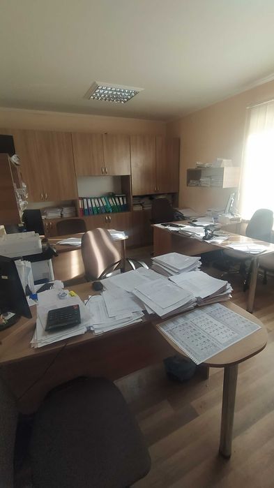 Продається комерційна будівля в м. Свалява