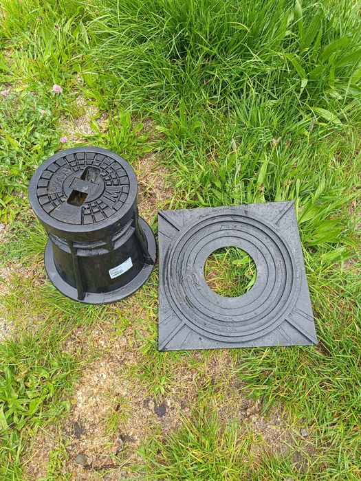 Studzienka rewizyjna plus podstawa