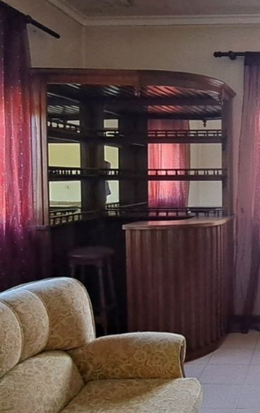 Bar de madeira, para canto