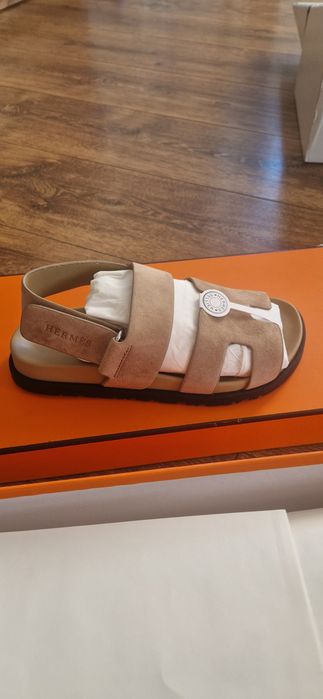 Продам босоніжки Hermes Chypre Sandals Suede Goatskin Women Beige Nude