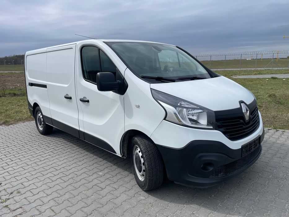 Renault Trafic long120km  stan bardzo dobry