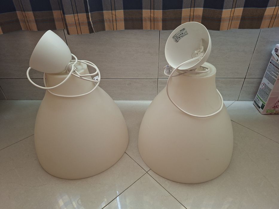 Vendo 2 candeeiros de teto ikea