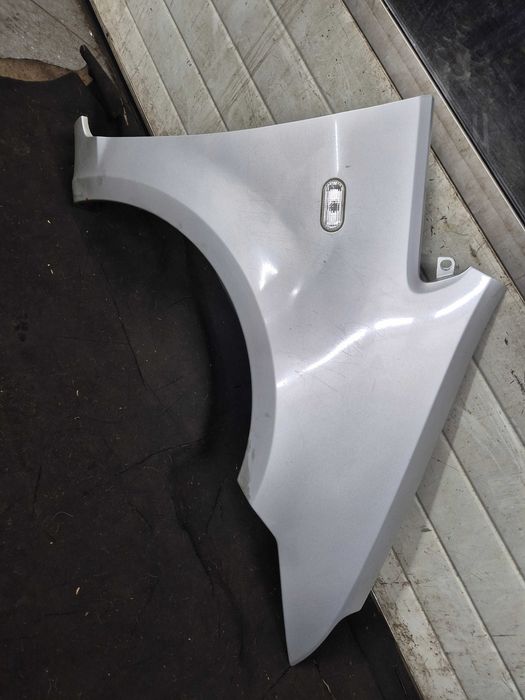 ford c-mac mk1 błotnik przedni prawy przód srebrny metalic nr lakie 03