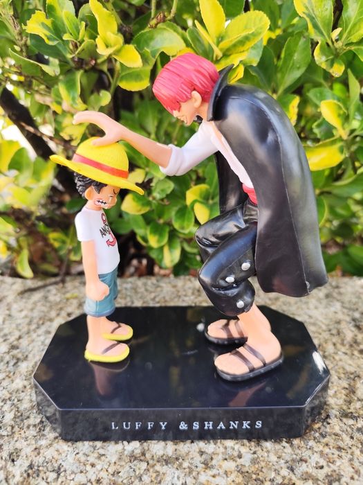 Figura One Piece nova - peça única!