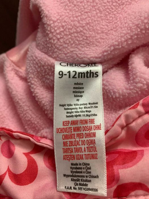 На девочку Комбинезон зимний   человечек CHEROKEE  НА 9-12 месяцев