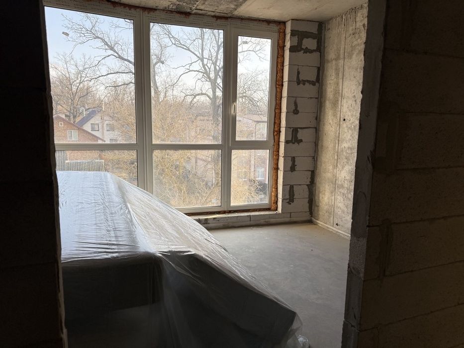 Трикімнатна квартира, Мінімальне оф, 90 м2