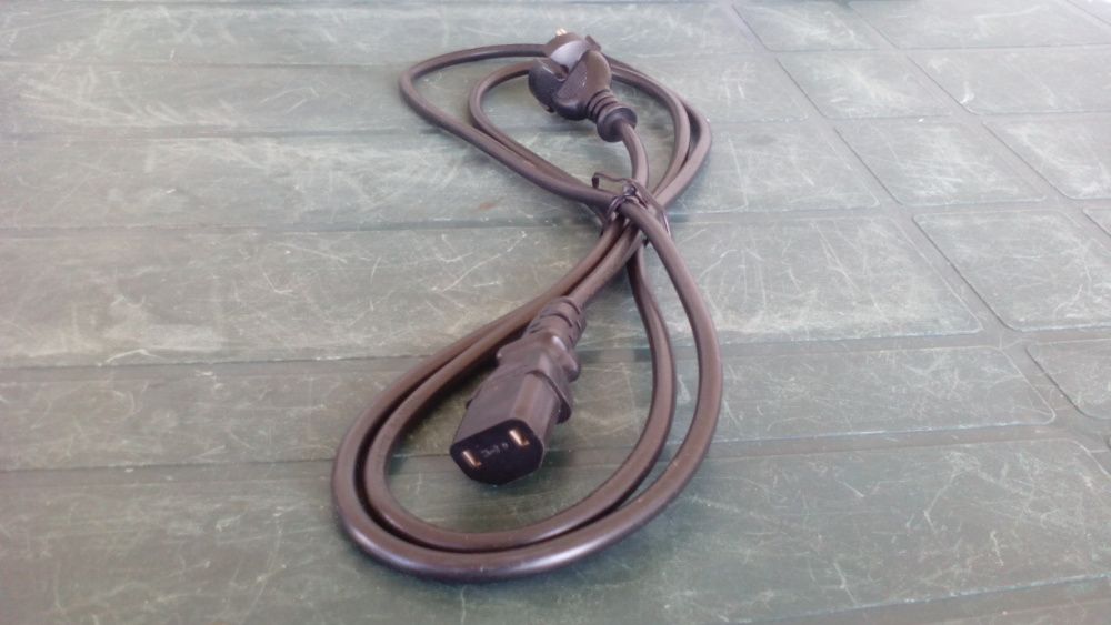 power cables - in excellent condition64751583819265121
