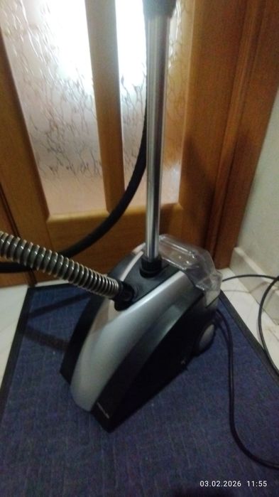 Це відпарювач для одягу Rovus Garment Steamer, модель EK-6005.