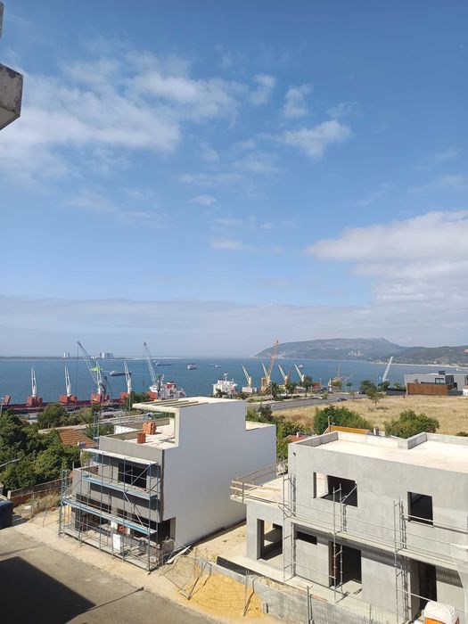 Apartamento T1, em Setúbal com vista espetacular
