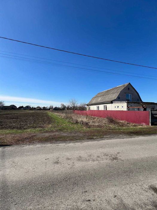 Продам ділянку 16 соток в центрі района Киїнки !