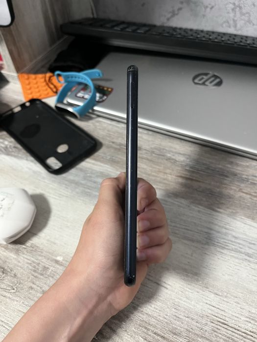 Телефон Huawei P20 lite 32GB