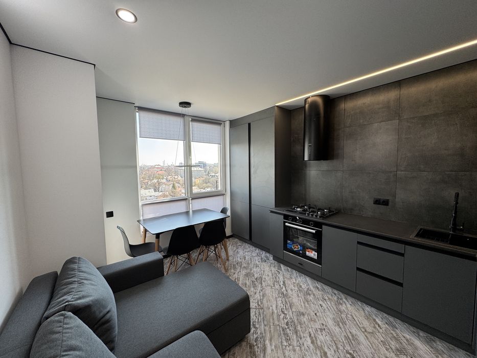 Продам стильну 1К  квартиру в центрі  ЖК Family Plaza
