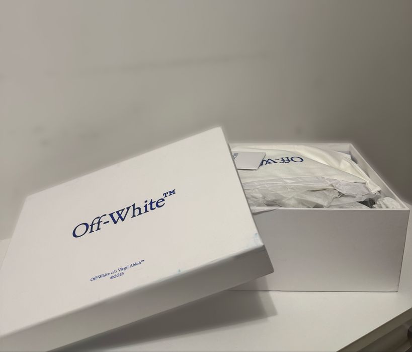 NOWE Off-White sneakers – must have!