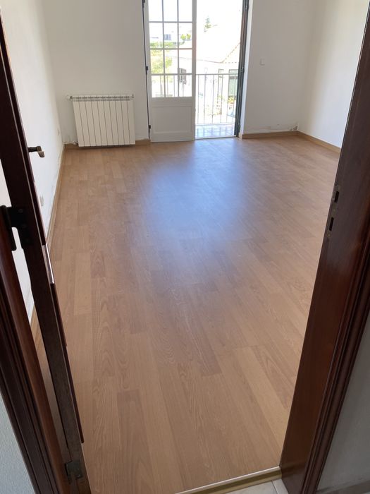 Colocação chão flutuante,vilinico e outras instalações