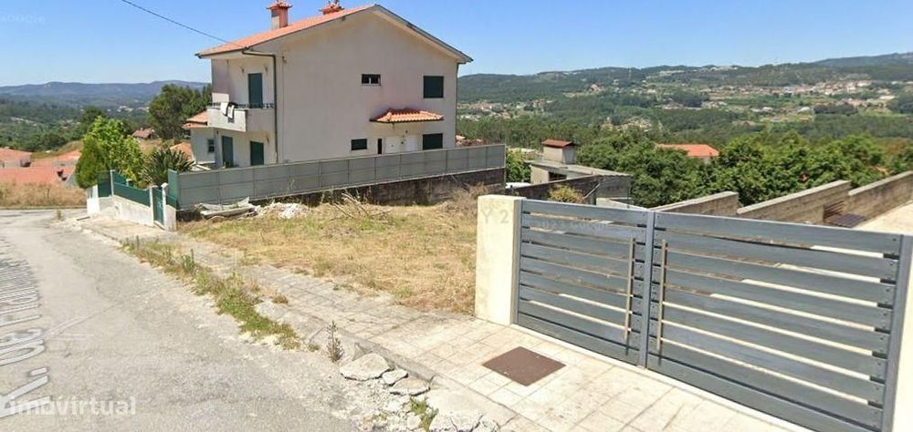 Terreno Urbano com 319 m2 em Fonte Arcada