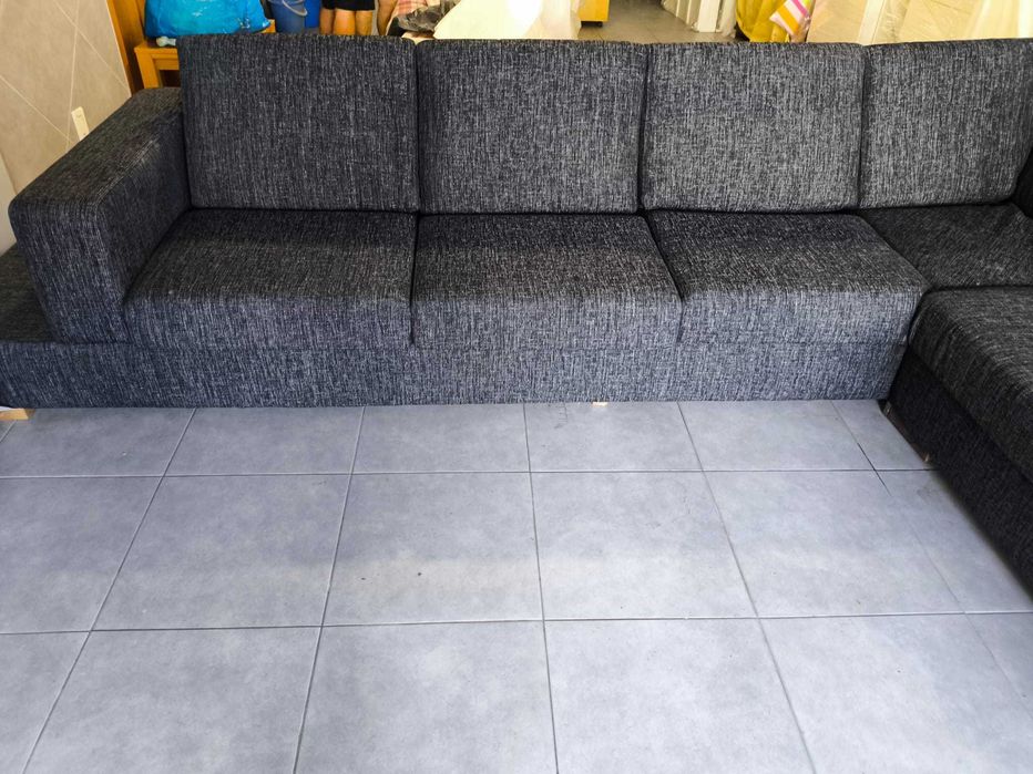 Sofá em "L" em excelente estado