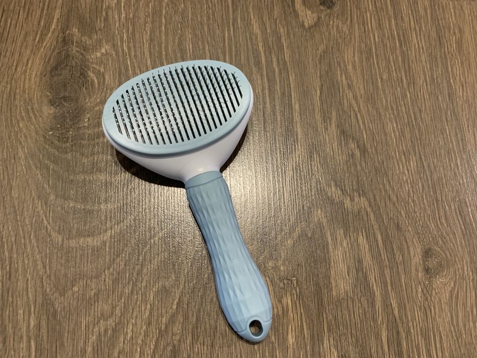 Туалет з сіткою доя котів. Щітка для котів.