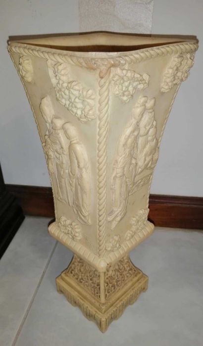 Jarra chinesa em resina - bom estado427870781608437761