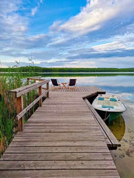 Dom do wynajęcia z jacuzzi, prywatną plażą i pomostem