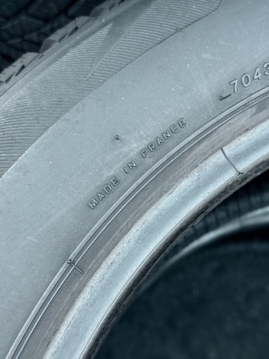 215 55 17 Bridgestone Blizzak LM001 90% 2025 Шини Зима