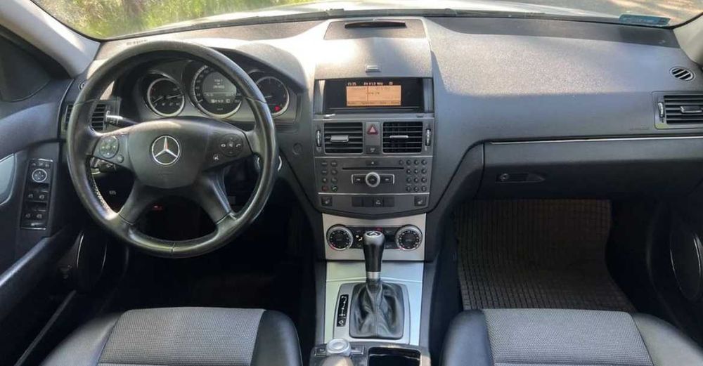 Mercedes CW220 | automat | kombi |