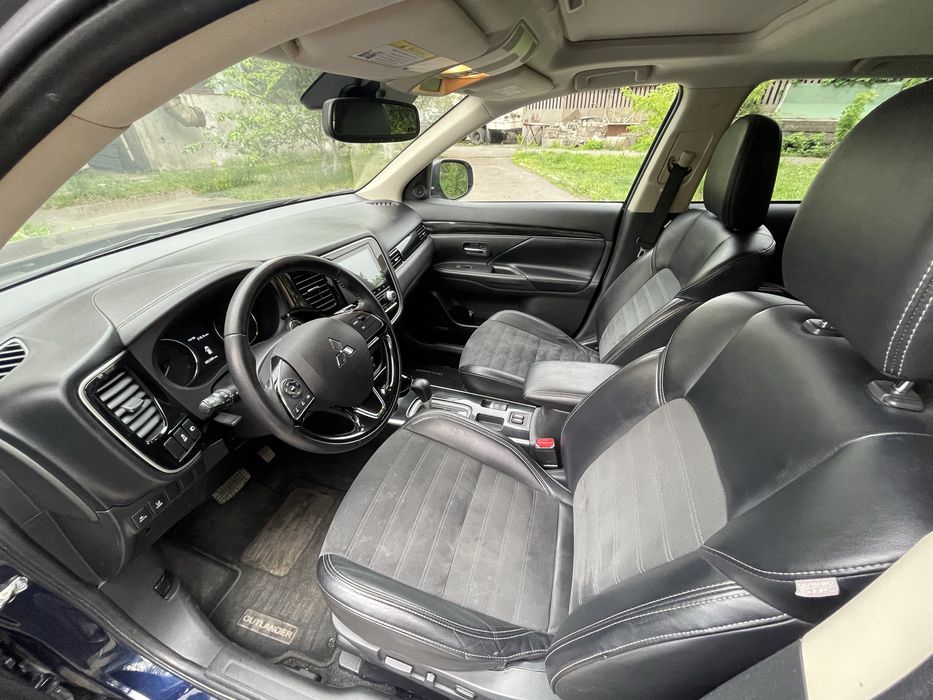 Mitsubishi Outlander 3