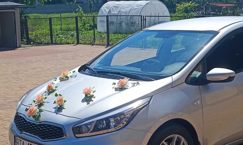 Ozdoby na samochód wesele Kwiaty