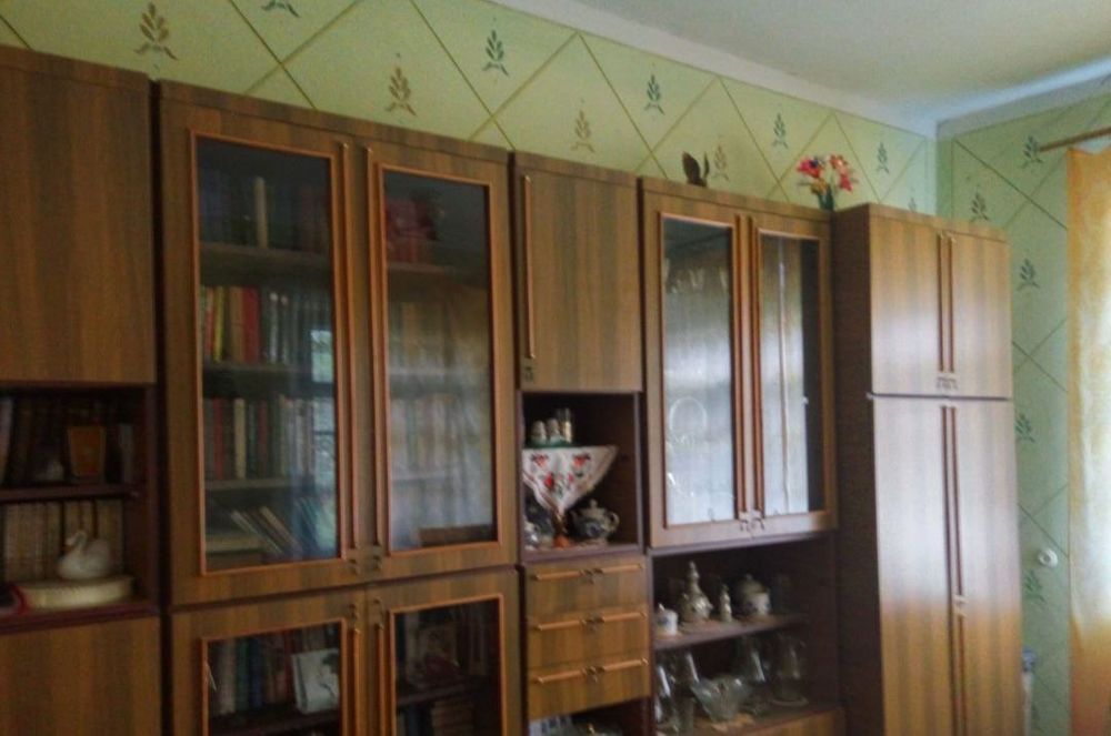 Продаж будинку на два входи