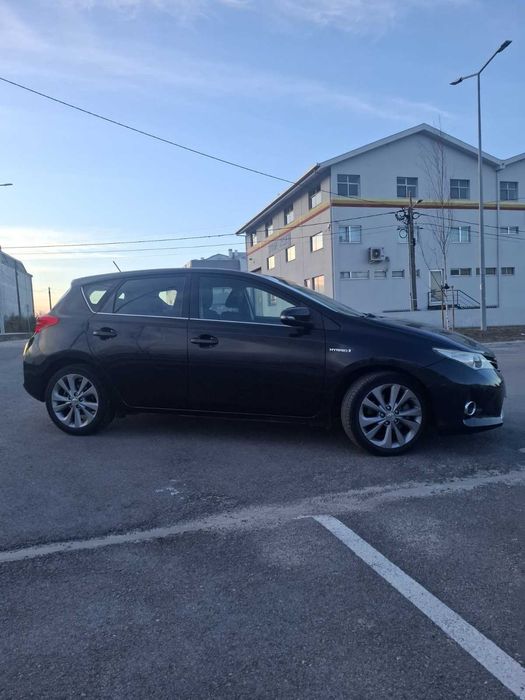 Toyota Auris 1.8 Híbrido | Caixa Automática | Preto | 2013