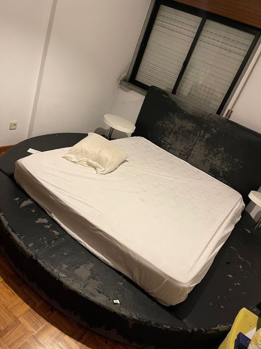 Cama de casal redonda64585099070081121
