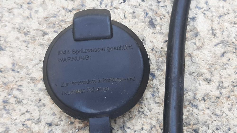 Extensão CEE macho/Schuko fêmea (16A; IP44)