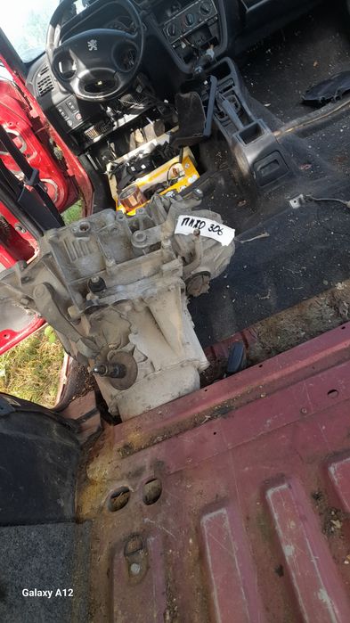 Пежо 306(1.8)бензин КПП+балка+щеплення