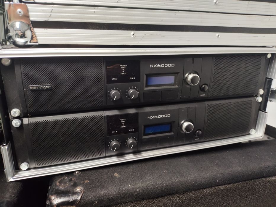 Amplificador Behringer NX6000D