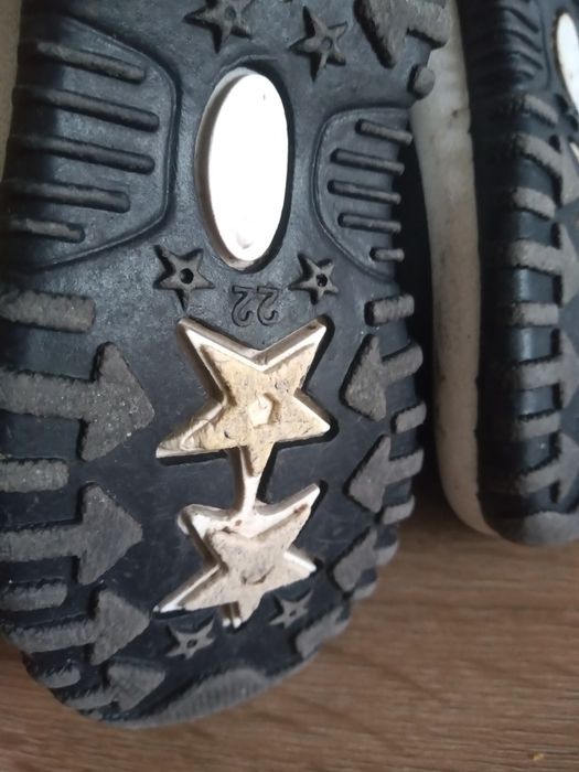 Зимові чобітки,дутики 22р.