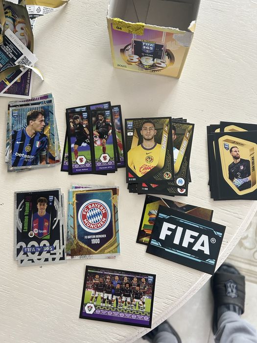 Наклейки стікери Panini FIFA 365 2025