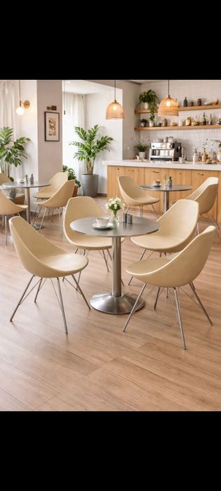 Vendo mobiliário de café usado.